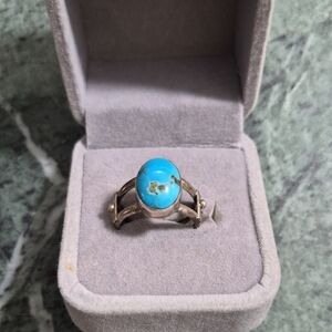 Turquoise Stone Silver Split-Shank Ring - Blue Turquoise